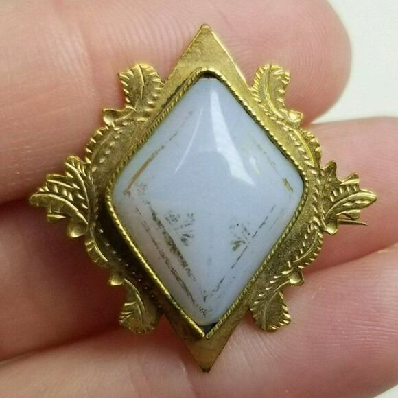 Antique Victorian Style C Clasp Glass Cabochon Brooch Gold Tone Frame Estate - Picture 1 of 6